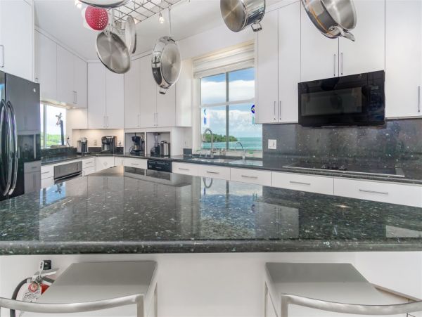 Full Ocean Views Marathon Vacation Home 5 Bedrooms Sleeps 12