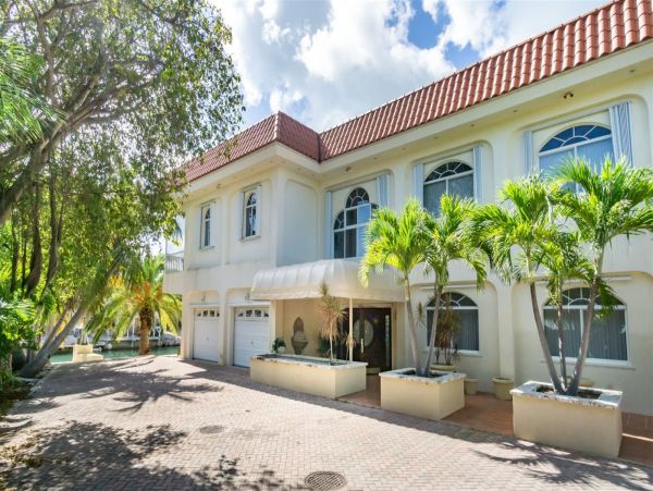 Full Ocean Views Marathon Vacation Home 5 Bedrooms Sleeps 12