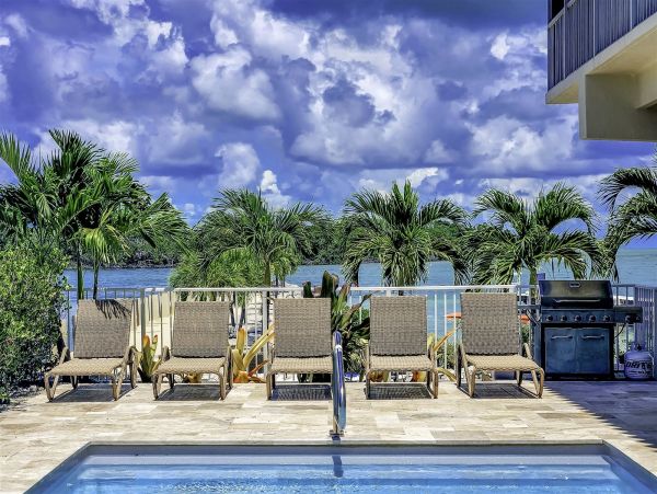 Full Ocean Views Marathon Vacation Home 5 Bedrooms Sleeps 12