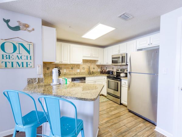 Beautiful Alabama Vacation Rental Condo Located on Beach