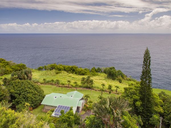 Stunning Views Four Bedroom Ninole Vacation Home Sleeps 8