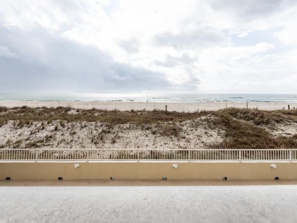 2 Bedroom 2 Bathroom Gulf front Condo with Balcony