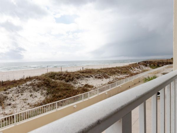 2 Bedroom 2 Bathroom Gulf front Condo with Balcony