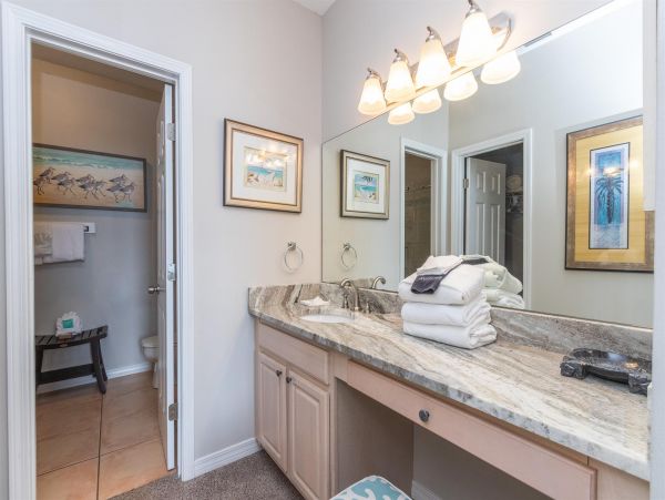 2 Bedroom 2 Bathroom Gulf front Condo with Balcony