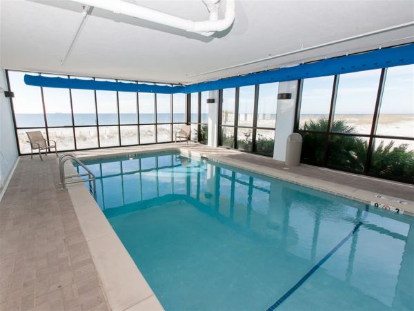 2 Bedroom 2 Bathroom Gulf front Condo with Balcony