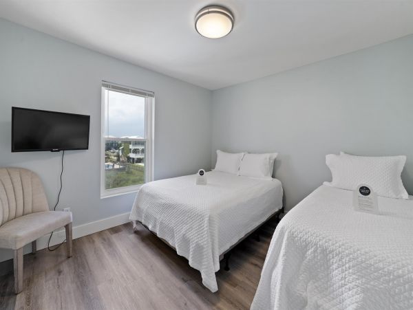 Gulf Shores Vacation Duplex Eight Bedroom Across From Beach