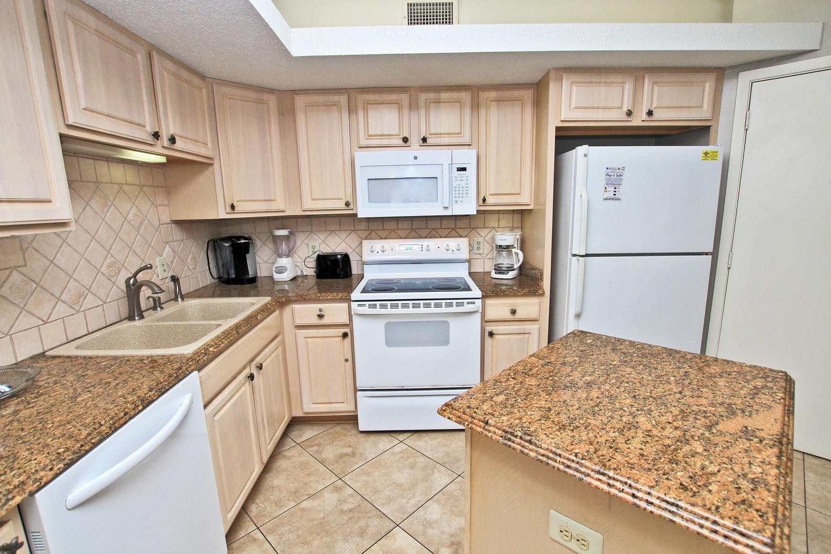 Alabama Beach Areas Condo 992584