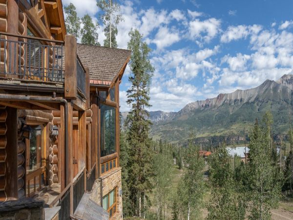 Mountain Village Luxury Vacation Home Ski In/Out 16 Guests