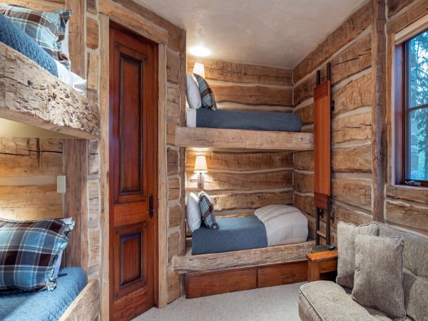 Mountain Village Luxury Vacation Home Ski In/Out 16 Guests