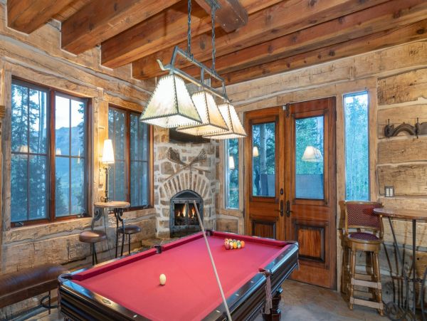 Mountain Village Luxury Vacation Home Ski In/Out 16 Guests