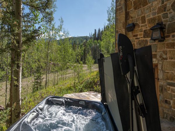 Mountain Village Luxury Vacation Home Ski In/Out 16 Guests