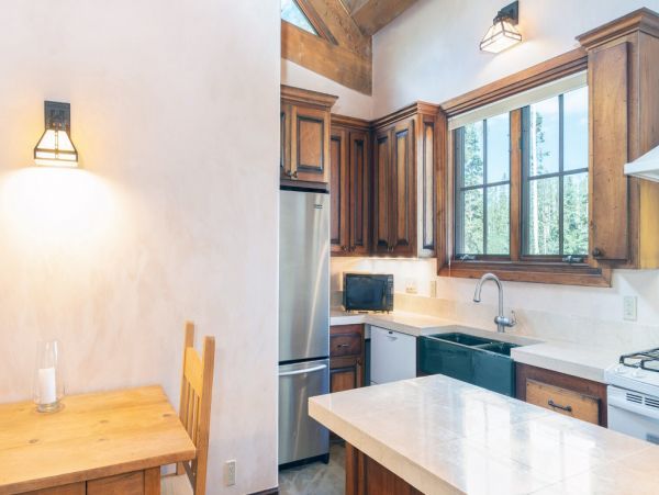Mountain Village Luxury Vacation Home Ski In/Out 16 Guests