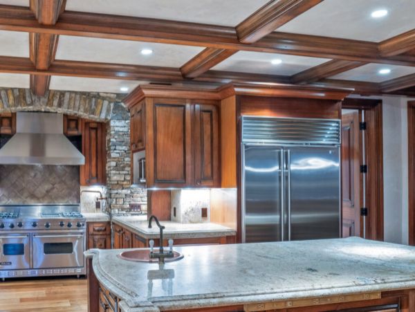 Mountain Village Luxury Vacation Home Ski In/Out 16 Guests