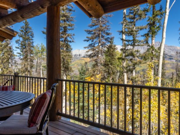 Ski-out/Walk-in 7 Bedrooms Rental Home in Mountain Village