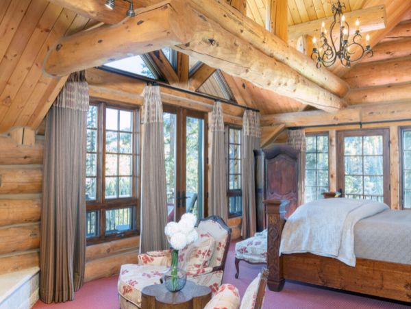 Ski-out/Walk-in 7 Bedrooms Rental Home in Mountain Village