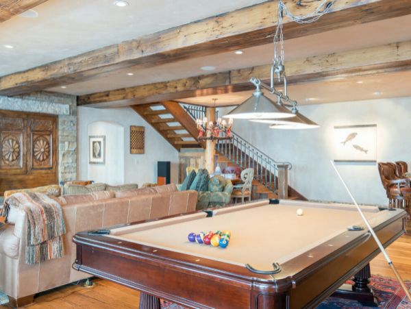 Ski-out/Walk-in 7 Bedrooms Rental Home in Mountain Village