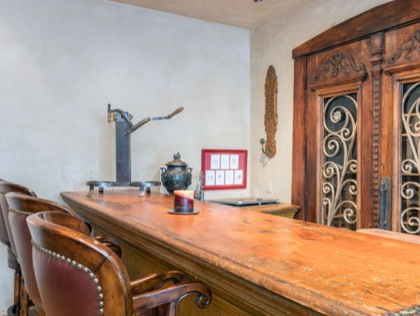 Ski-out/Walk-in 7 Bedrooms Rental Home in Mountain Village