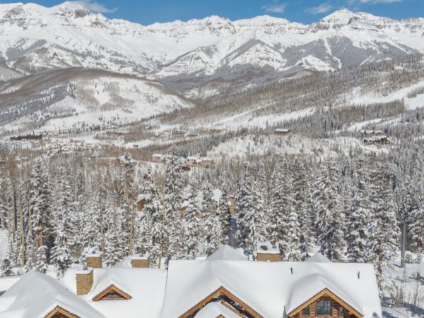Ski-out/Walk-in 7 Bedrooms Rental Home in Mountain Village