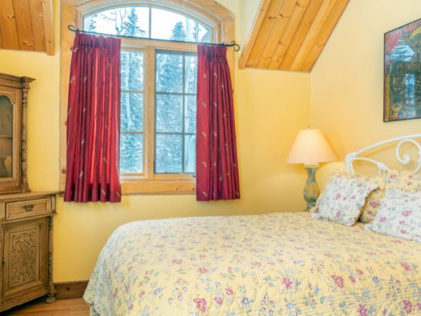 Ski-out/Walk-in 7 Bedrooms Rental Home in Mountain Village