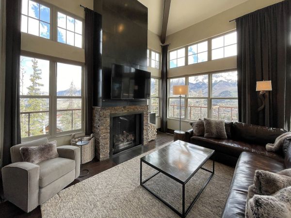 Mountain Village Luxury Vacation Condo Ski In/Out 10 Guests
