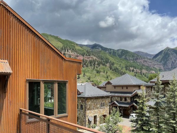 Sleek Telluride Four Bedroom Rental Home Walk To Ski Lifts