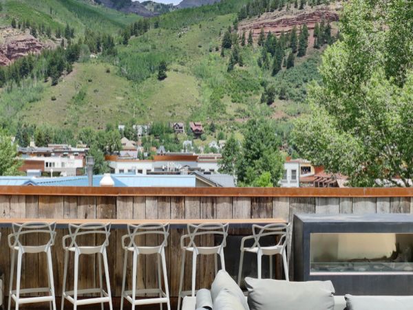 Sleek Telluride Four Bedroom Rental Home Walk To Ski Lifts