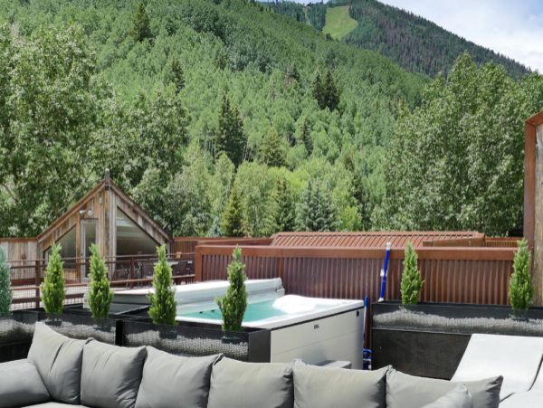 Sleek Telluride Four Bedroom Rental Home Walk To Ski Lifts