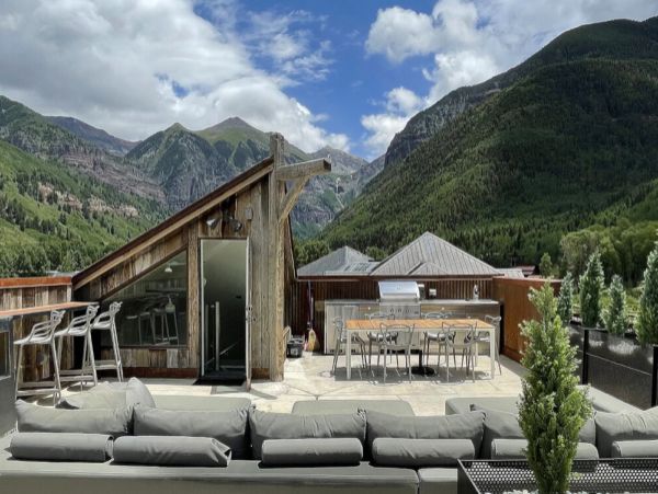 Sleek Telluride Four Bedroom Rental Home Walk To Ski Lifts