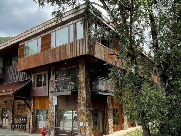 Sleek Telluride Four Bedroom Rental Home Walk To Ski Lifts