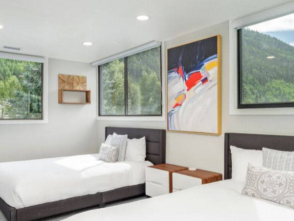 Telluride Charming Vacation Condo Mountain Views 10 Guests