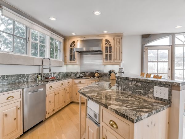 Walk to Lift Four Bedroom Rental Home in Telluride
