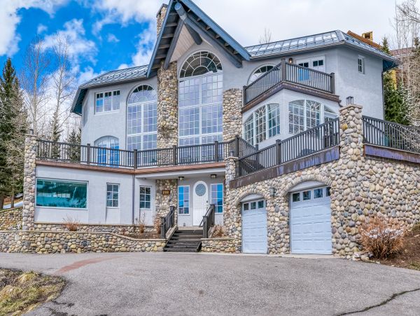 Walk to Lift Four Bedroom Rental Home in Telluride