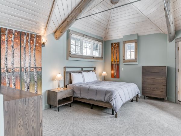 Walk to Lift Four Bedroom Rental Home in Telluride