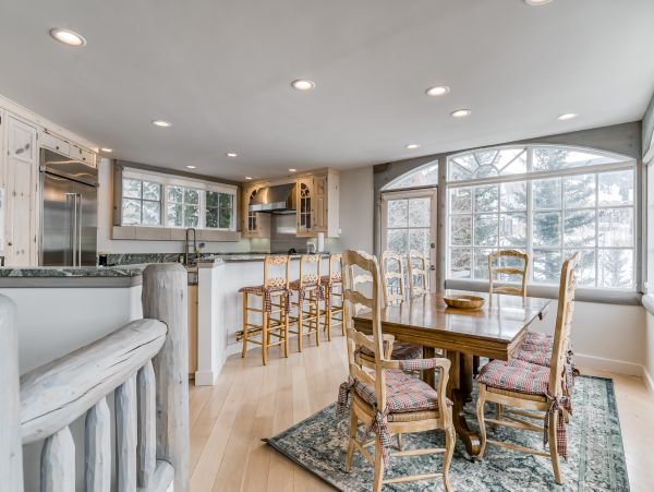 Walk to Lift Four Bedroom Rental Home in Telluride
