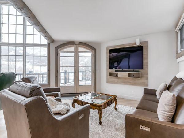 Walk to Lift Four Bedroom Rental Home in Telluride
