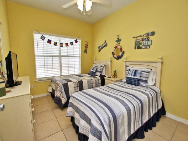 3 Bedroom Vacation Villa in Orange Beach with Communal Pool