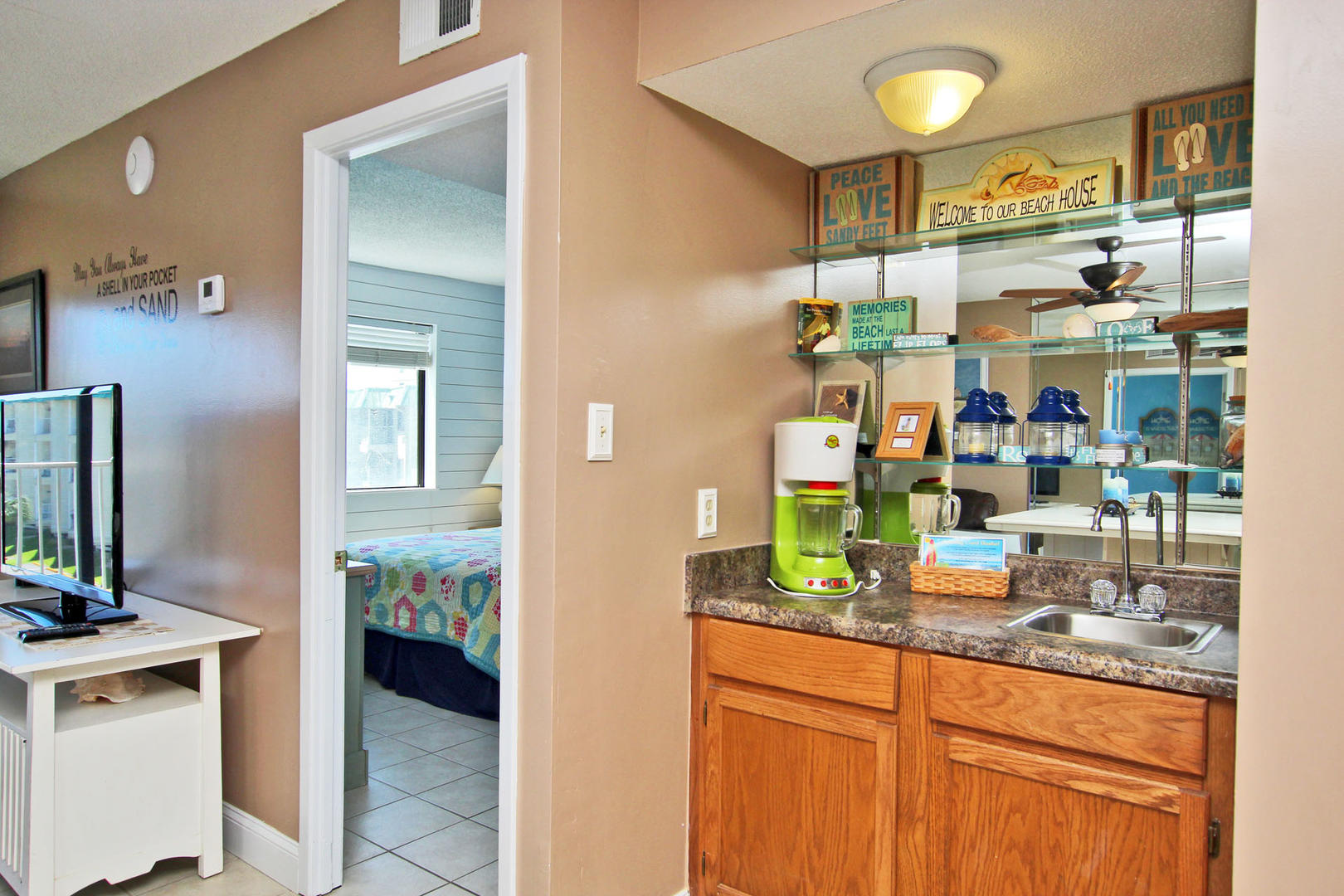 Alabama Beach Areas Condo 992816