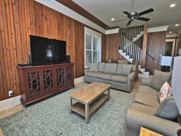 7 Bedroom Retreat Home at Orange Beach