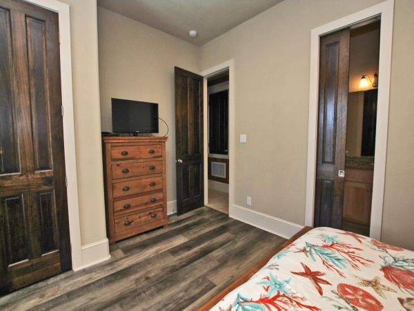 7 Bedroom Retreat Home at Orange Beach