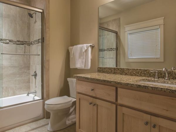 7 Bedroom Retreat Home at Orange Beach
