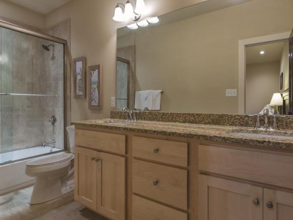 7 Bedroom Retreat Home at Orange Beach