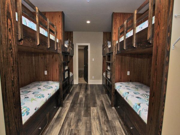 7 Bedroom Retreat Home at Orange Beach