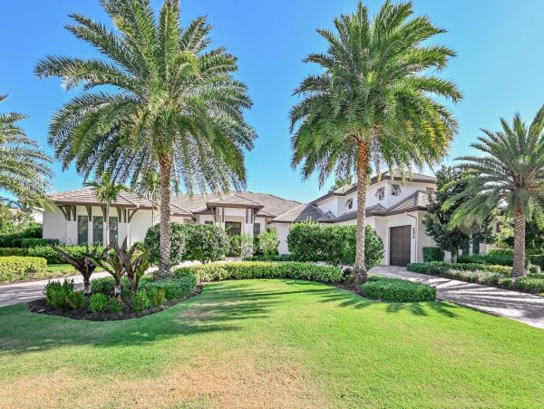 Naples Luxury Vacation Rental | Pelican Bay Vacation Home with Pool & Resort Amenities