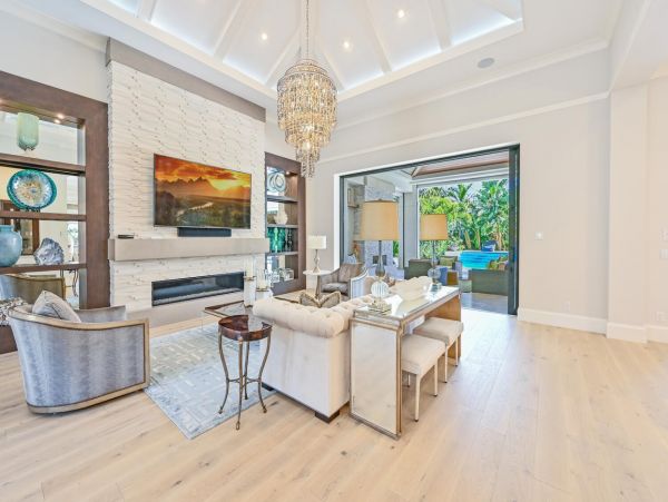 Naples Luxury Vacation Rental | Pelican Bay Vacation Home with Pool & Resort Amenities