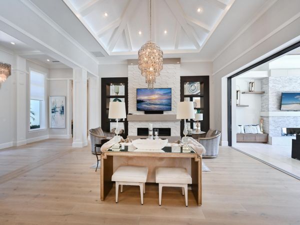 Naples Luxury Vacation Rental | Pelican Bay Vacation Home with Pool & Resort Amenities