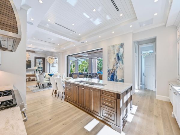 Naples Luxury Vacation Rental | Pelican Bay Vacation Home with Pool & Resort Amenities