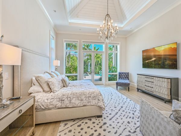 Naples Luxury Vacation Rental | Pelican Bay Vacation Home with Pool & Resort Amenities