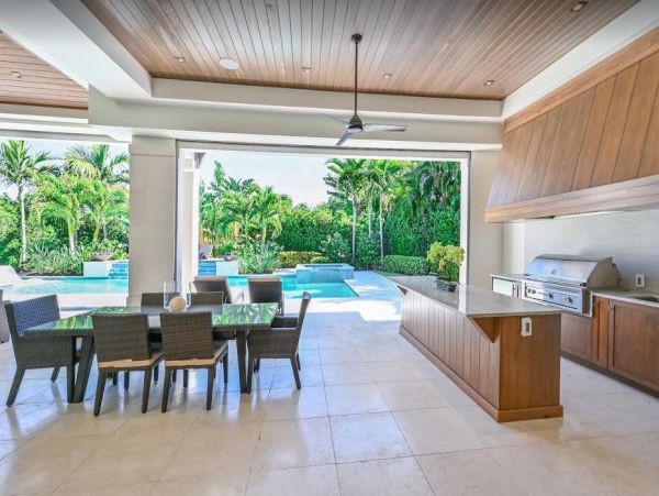 Naples Luxury Vacation Rental | Pelican Bay Vacation Home with Pool & Resort Amenities