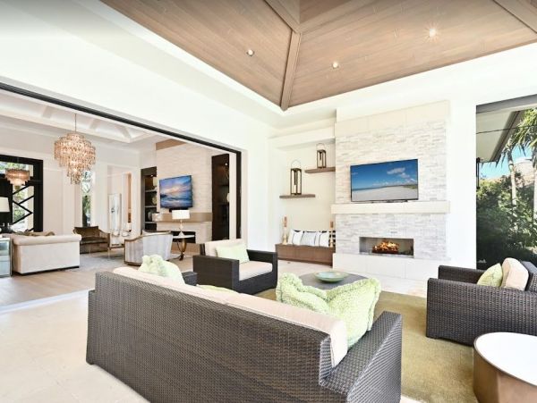 Naples Luxury Vacation Rental | Pelican Bay Vacation Home with Pool & Resort Amenities