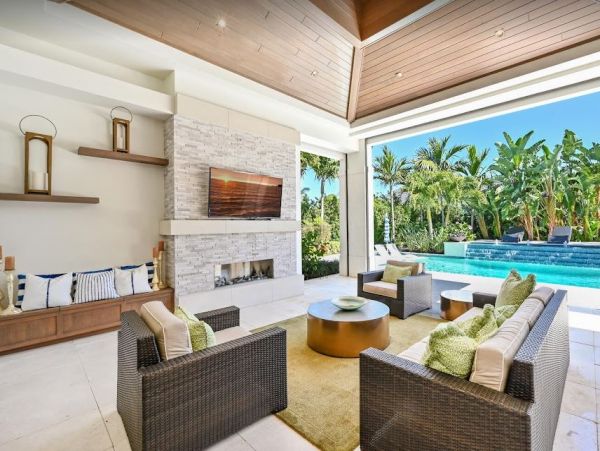 Naples Luxury Vacation Rental | Pelican Bay Vacation Home with Pool & Resort Amenities